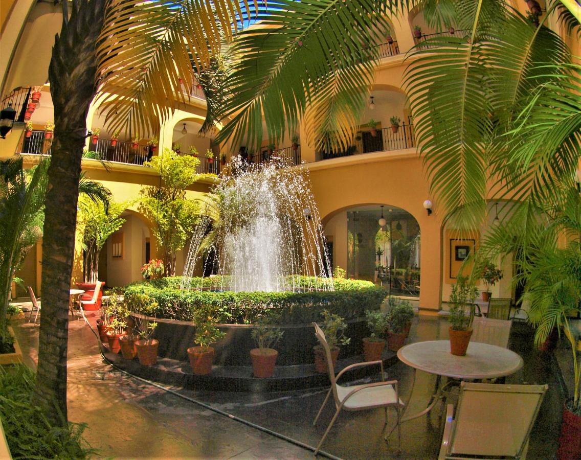 Hotel America Colima Extérieur photo